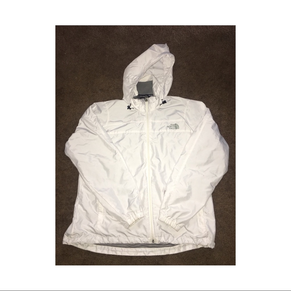 The north face windbreaker :)!🌸